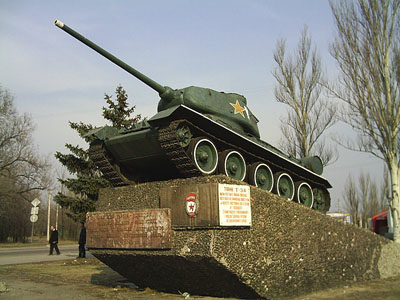 Bevrijdingsmonument (T-34/85 Tank) Luhansk #1