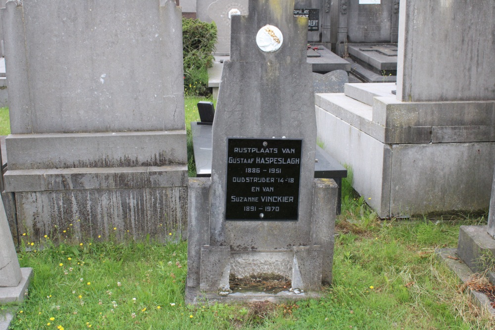 Belgian Graves Veterans Oostnieuwkerke #2