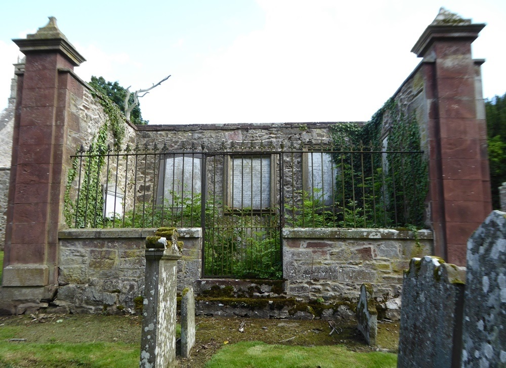 Commonwealth War Grave King Edward Old Churchyard