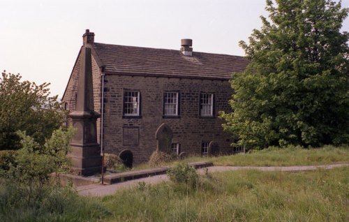 Oorlogsgraven van het Gemenebest Winewall Inghamite Chapelyard