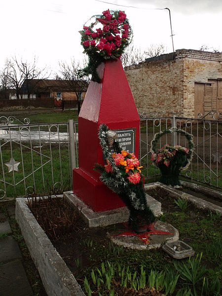 Collectieve Grave Russian Soldiers & Civilians