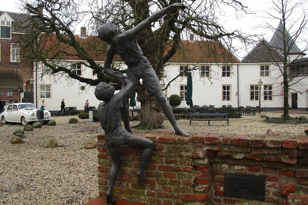 War Memorial Montfoort #2