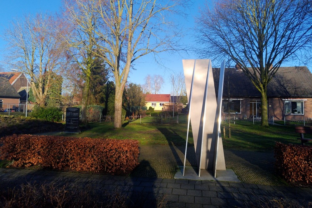 Oorlogsmonument Nieuwlande #2