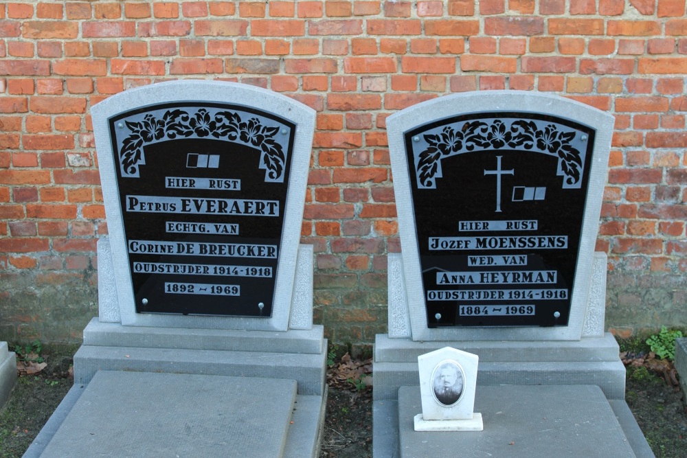 Belgian Graves Veterans Vrasene #1