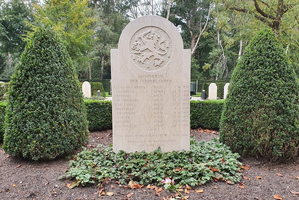 Dutch War Cemetery Grebbeberg #4