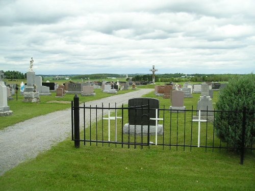 Oorlogsgraven van het Gemenebest Saint-Théodore-d'Acton Cemetery