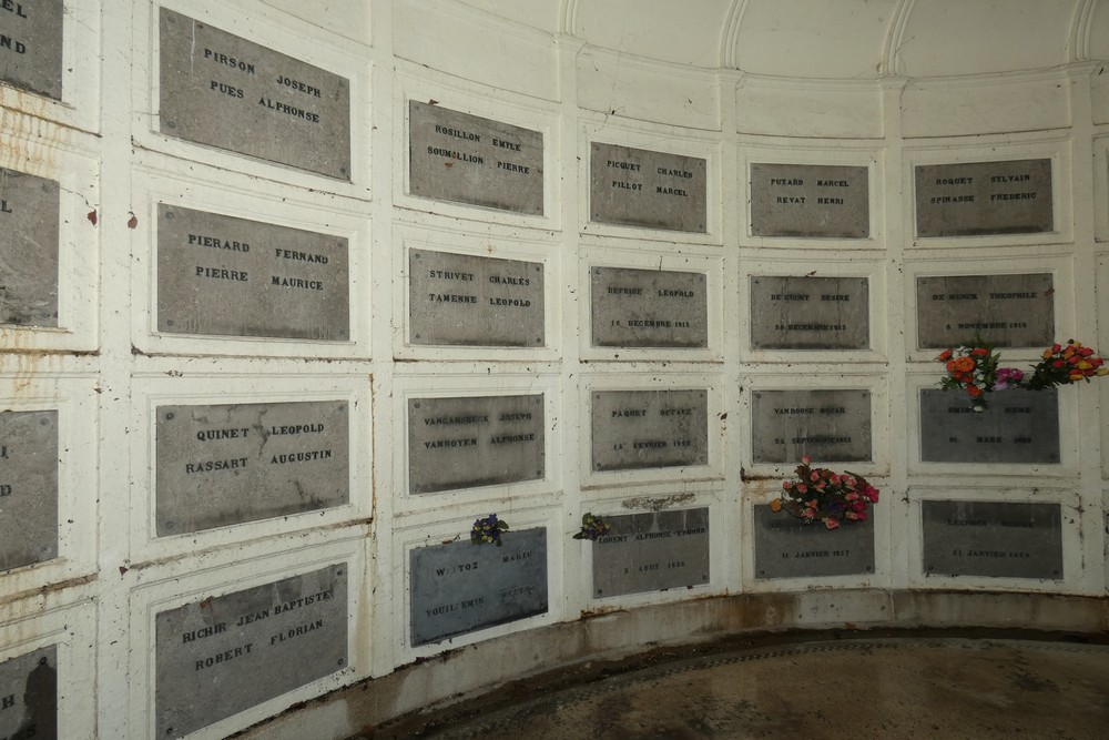 Belgian War Graves Charleroi Cemetery Nord #2