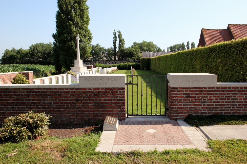 Commonwealth War Cemetery Ruisseau Farm #1