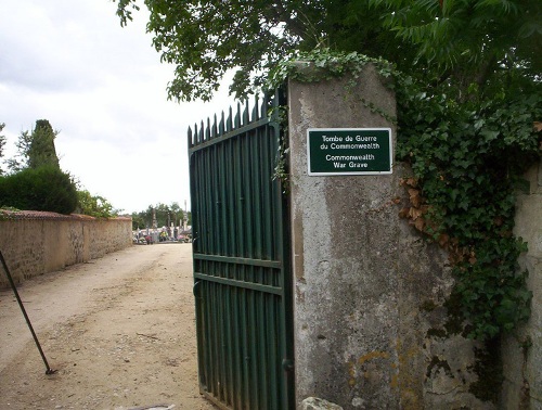 Commonwealth War Grave Verrires