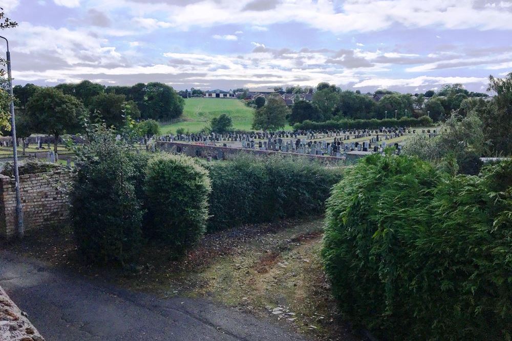 Oorlogsgraven van het Gemenebest Kilmaurs Parish Churchyard #1