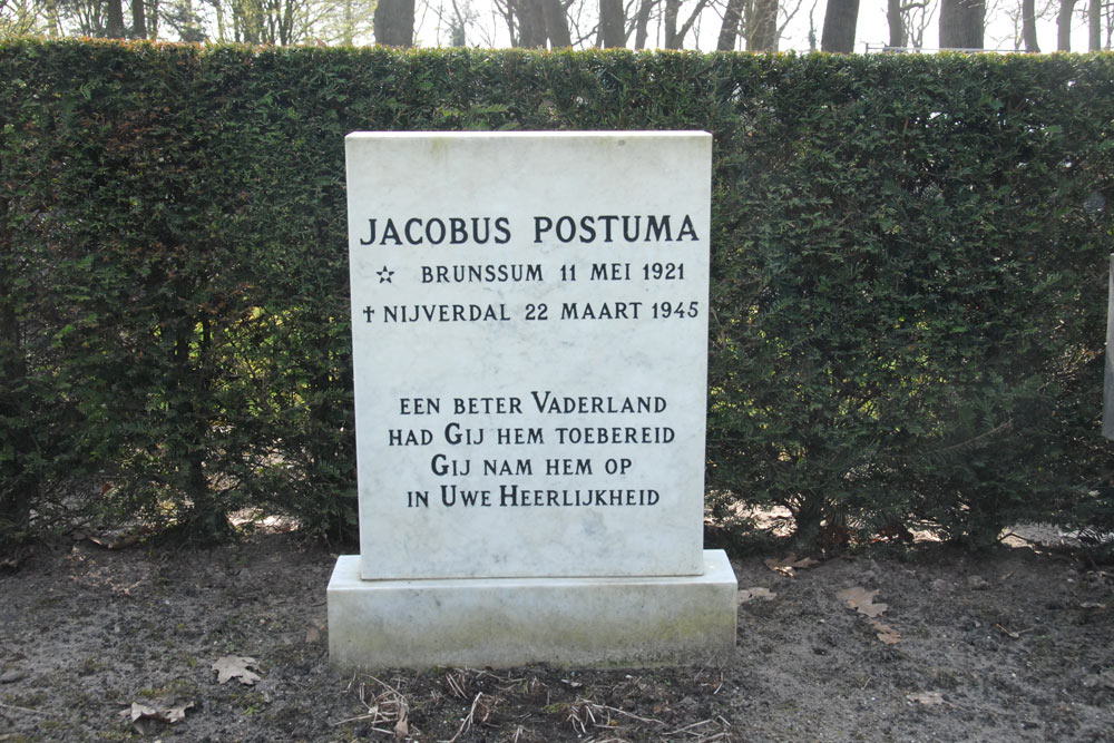 Dutch War Graves Municipal Cemetery Hellendoorn #4
