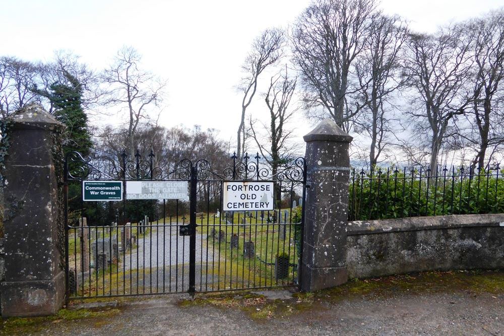 Oorlogsgraf van het Gemenebest Fortrose Cemetery #1