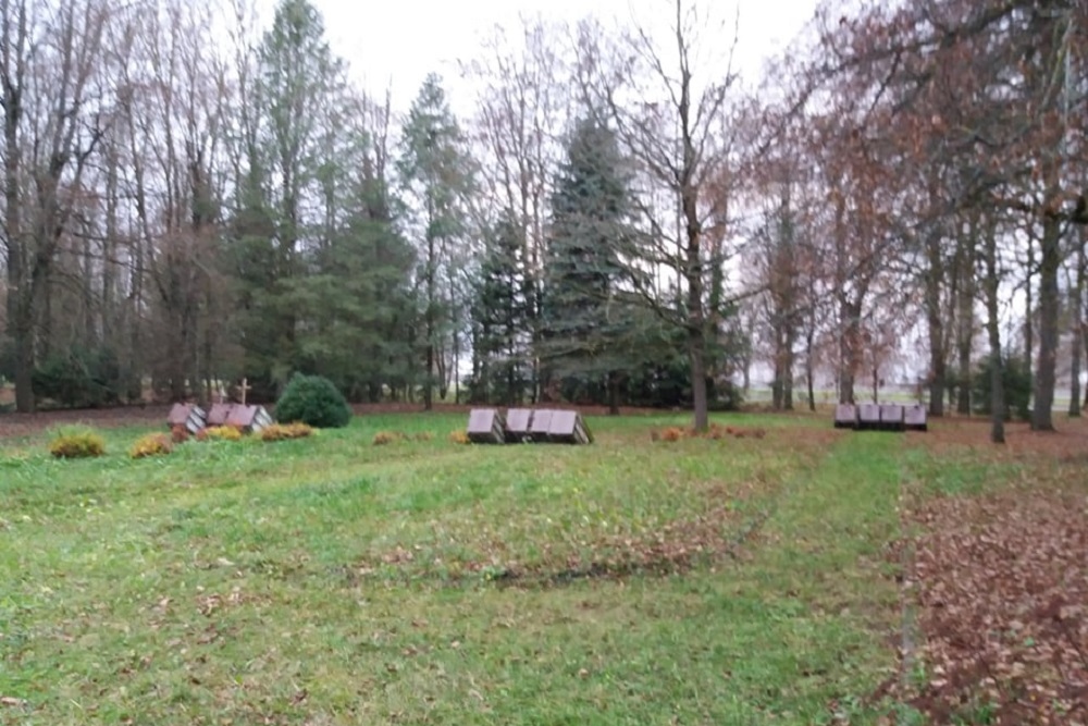 Soviet War Cemetery Kurėnai #3