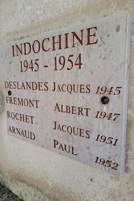 War Memorial Avallon #5