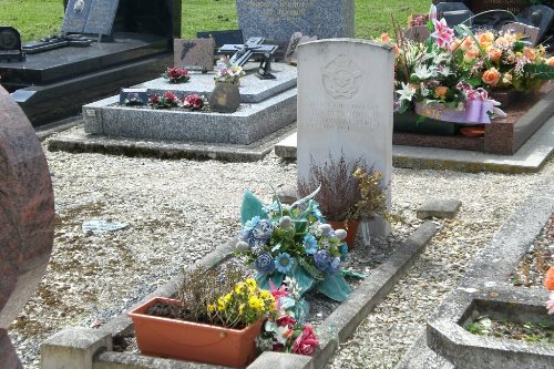 Commonwealth War Grave Togny-aux-Bufs Communal Cemetery