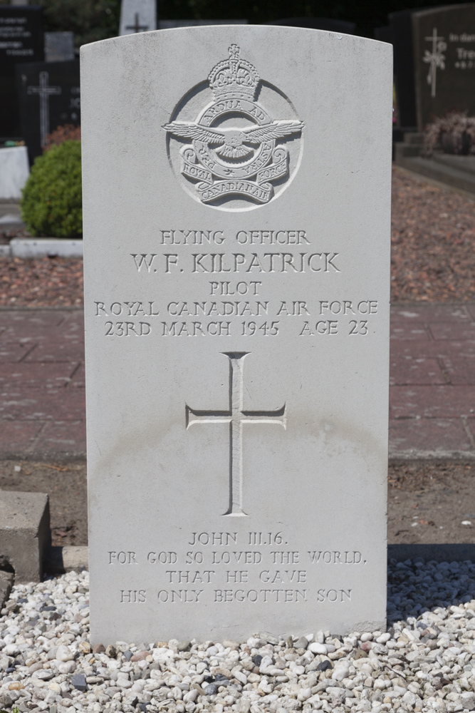 Commonwealth War Graves Roman Catholic Cemetery Weerselo #3