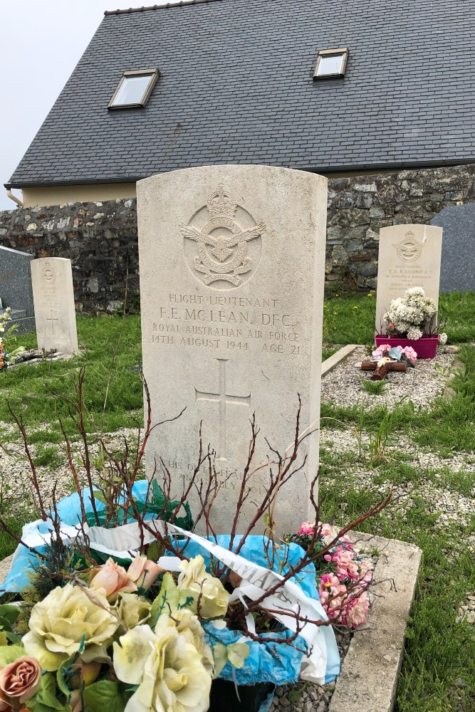 Oorlogsgraven van het Gemenebest Camaret-sur-Mer #4