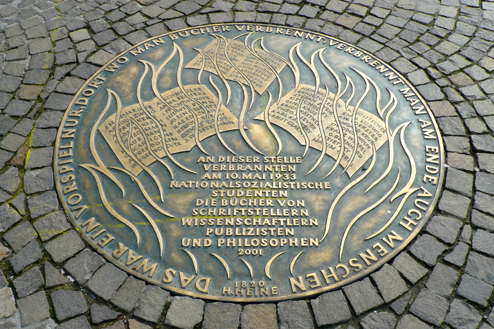Herdenkingsplaat Boekverbranding