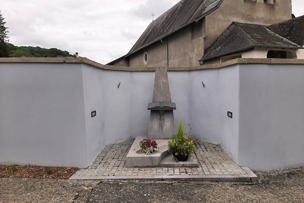 Oorlogsmonument Peyrouse #1