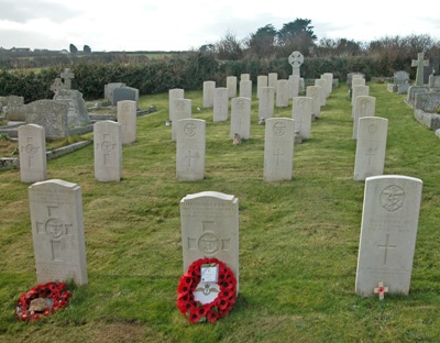 Oorlogsgraven van het Gemenebest St. Merryn Churchyard