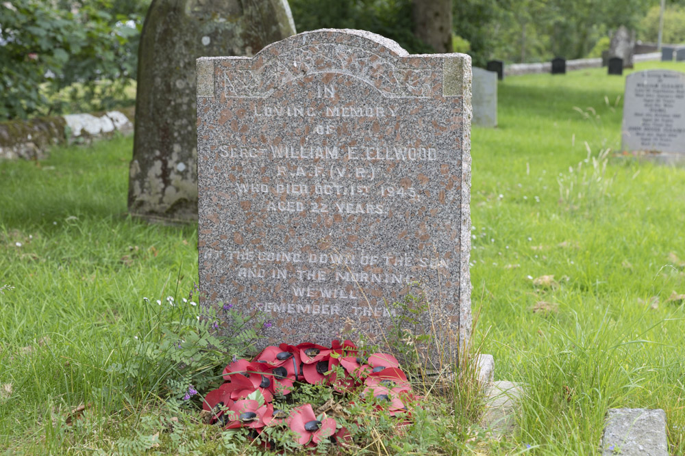 Oorlogsgraf van het Gemenebest St. Peter Churchyard