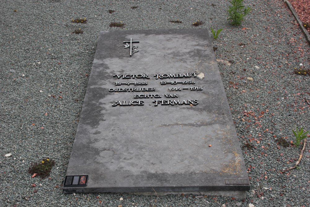 Belgian Graves Veterans Bavegem #1