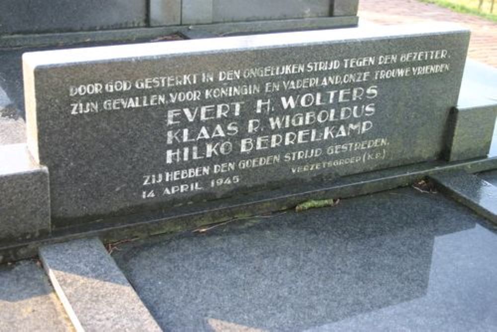 Nederlandse Oorlogsgraven Dorkwerd #2