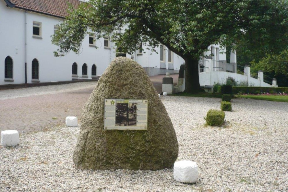 Liberation Route Marker 005: Jachtslot de Mookerheide: German meeting place #2