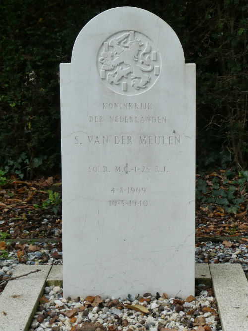 Dutch War Graves General Cemetery Wolvega #3