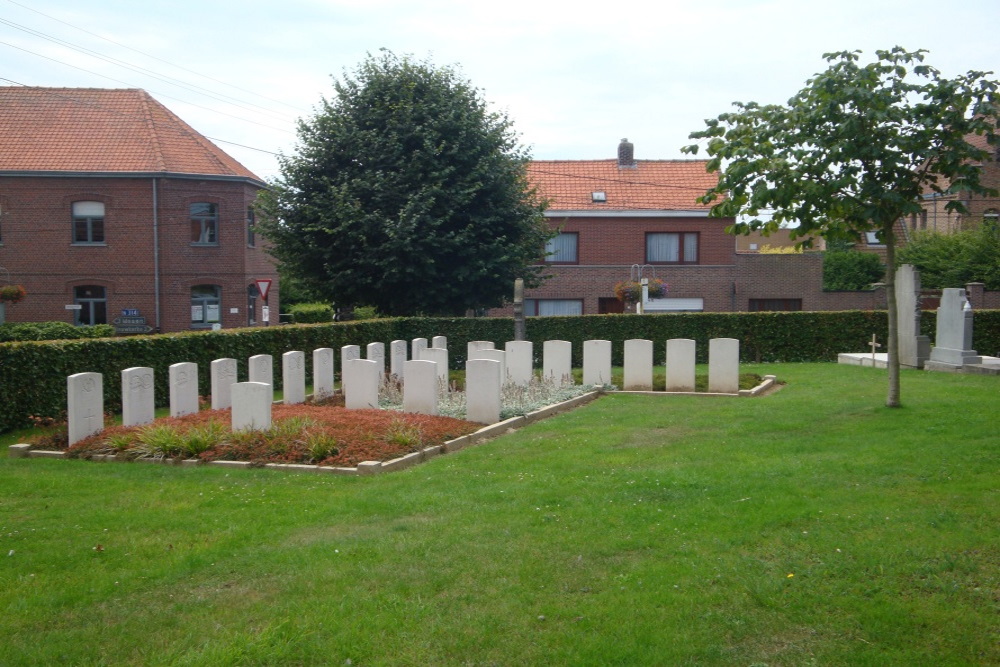 Commonwealth War Graves Wulvergem #2