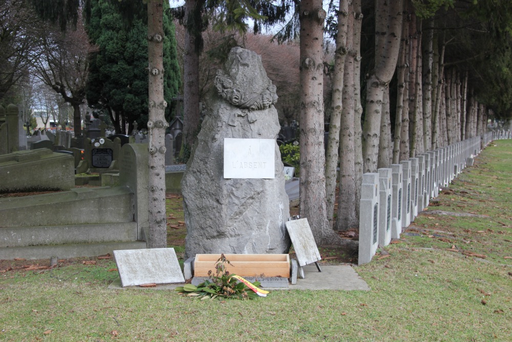 Monument Politieke Gevangenen en Gedeporteerden Lige Begraafplaats Robermont