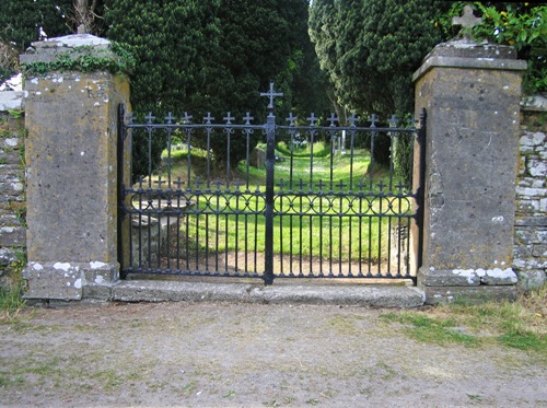 Commonwealth War Graves Kilbrogan Graveyard
