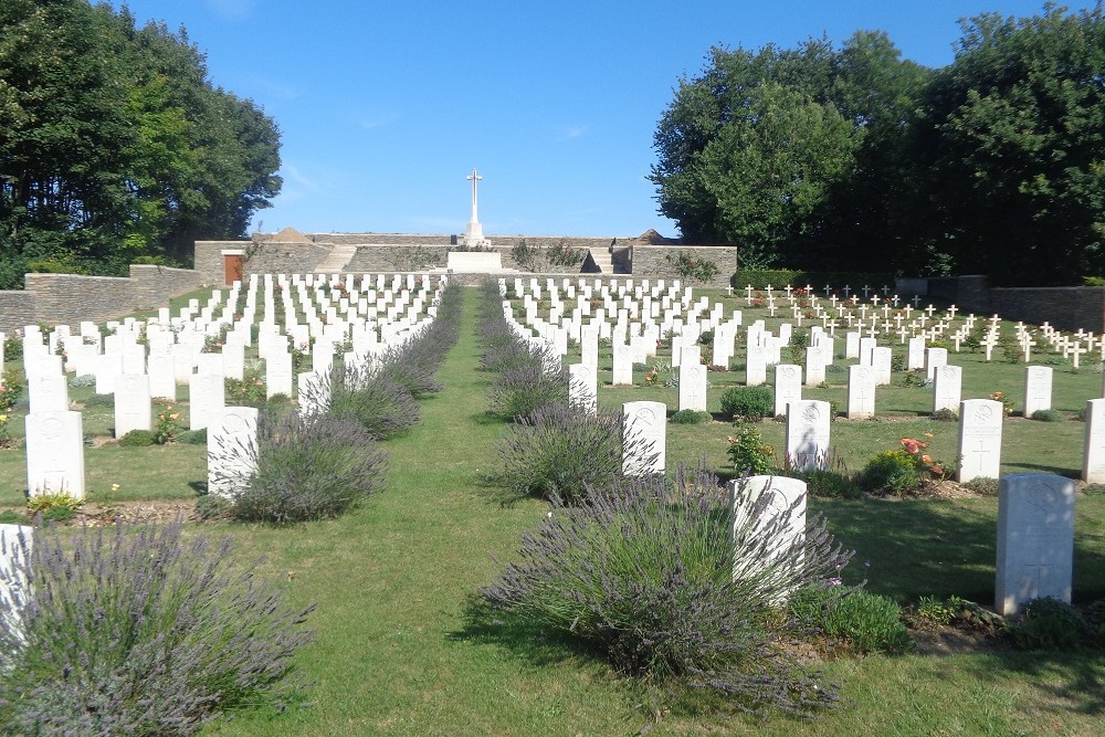 Oorlogsbegraafplaats van het Gemenebest Bellacourt