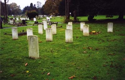 Commonwealth War Graves Englefield Green Cemetery #1