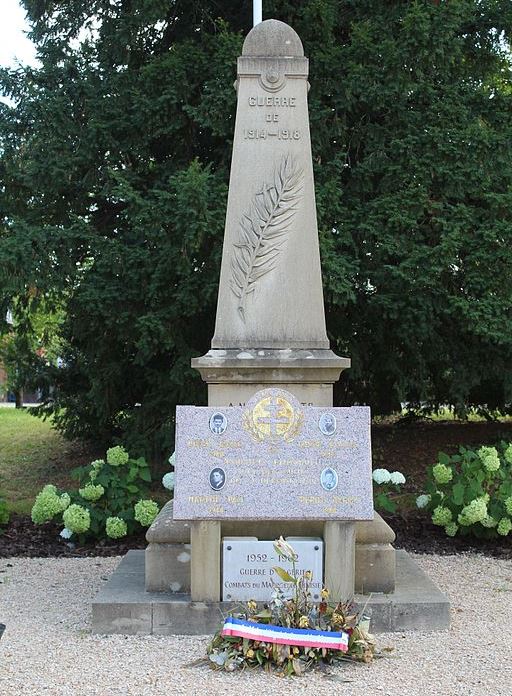 Oorlogsmonument Sennec-ls-Mcon