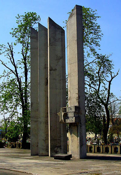 Sovjet Oorlogsbegraafplaats Legnica #3