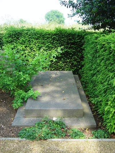 Nederlands Oorlogsgraf Rooms Katholieke Begraafplaats Grave #2