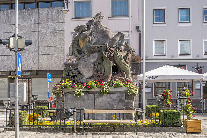 Oorlogsmonument Altheim #1