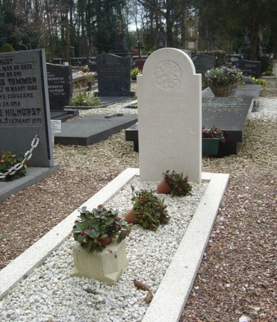 Nederlandse Oorlogsgraven Rooms Katholieke Begraafplaats Soesterberg #1