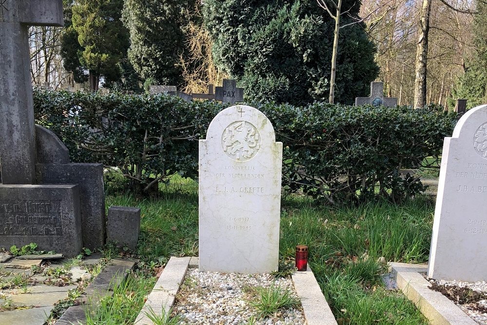 Nederlandse Oorlogsgraven Rooms Katholieke Begraafplaats Enschede #4