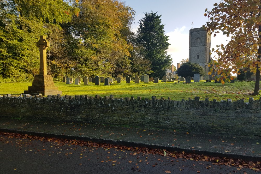 Commonwealth War Grave St. Mary Churchyard #2