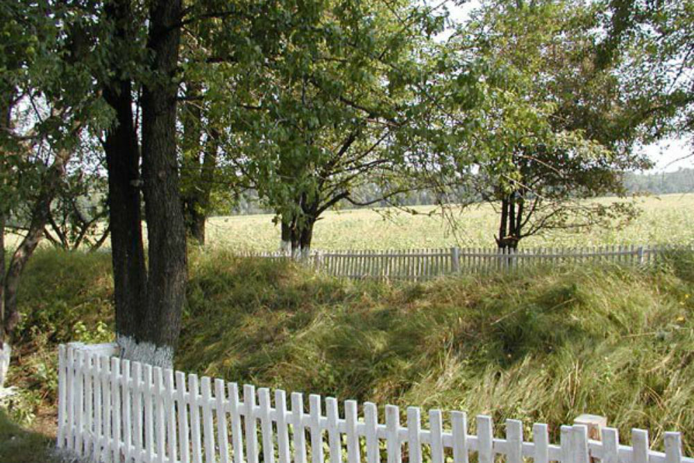 Mass Grave Jewish Victims Lypovets