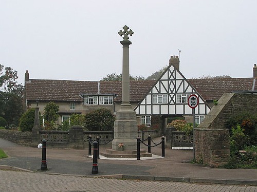 Oorlogsmonument Lydney #1