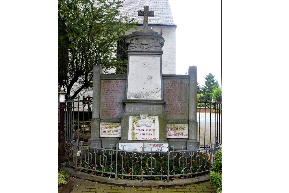 Oorlogsmonument Zeveneken #1