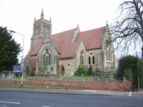 Commonwealth War Graves St. Michael and St. Mary Magalene Churchyard