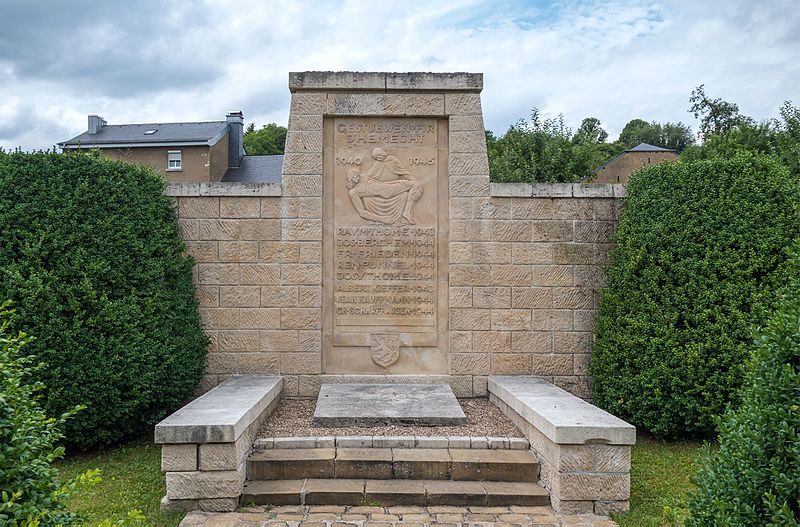 War Memorial Gostingen #1