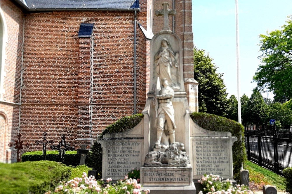 Oorlogsmonument Kerkhof Meerle #1