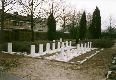 Commonwealth War Graves Municipal Cemetery Roosendaal #1