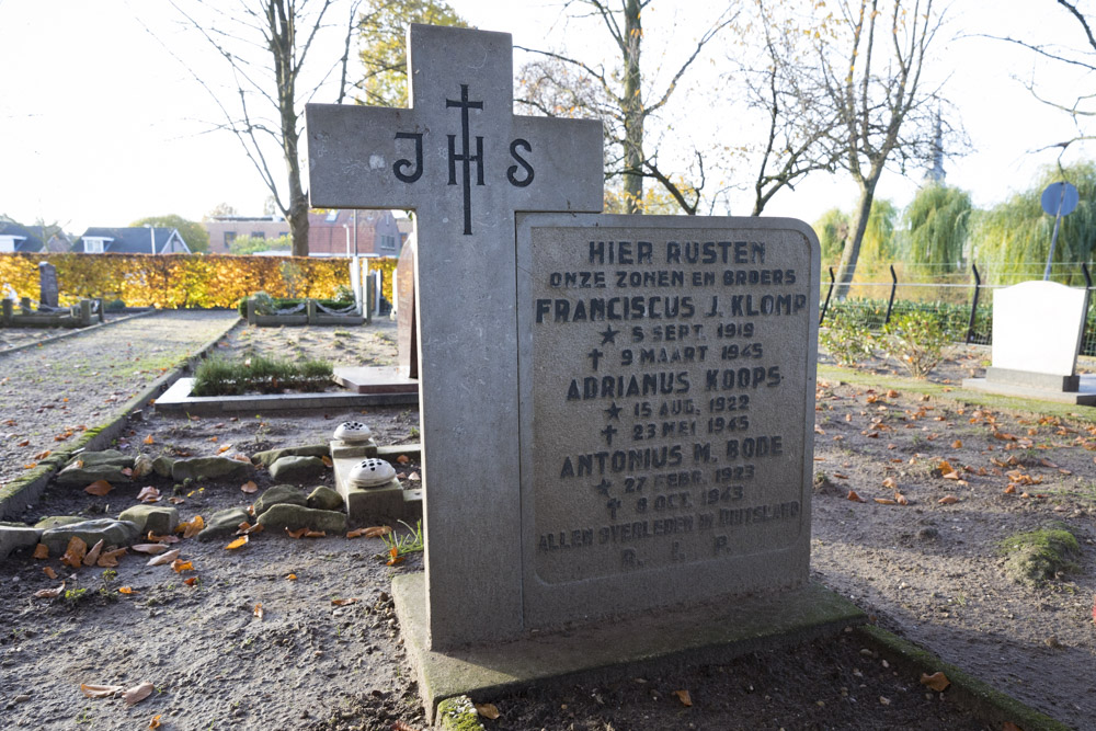 Nederlandse Oorlogsgraven RK begraafplaats Oudewater #1