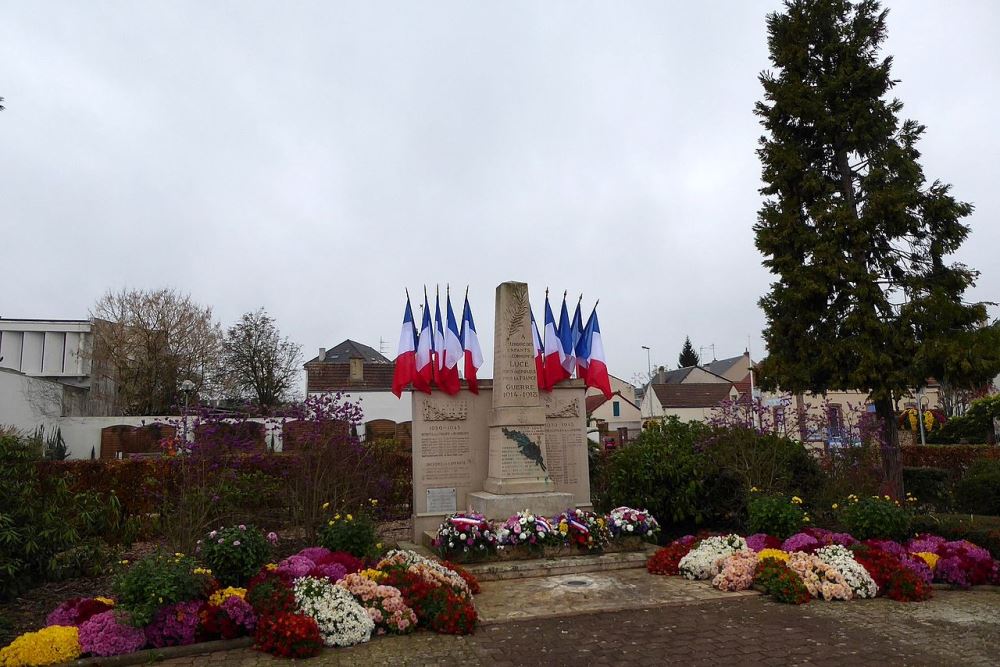 War Memorial Luc #1